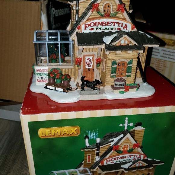 Lemax poinsettia - Picture 4 of 4